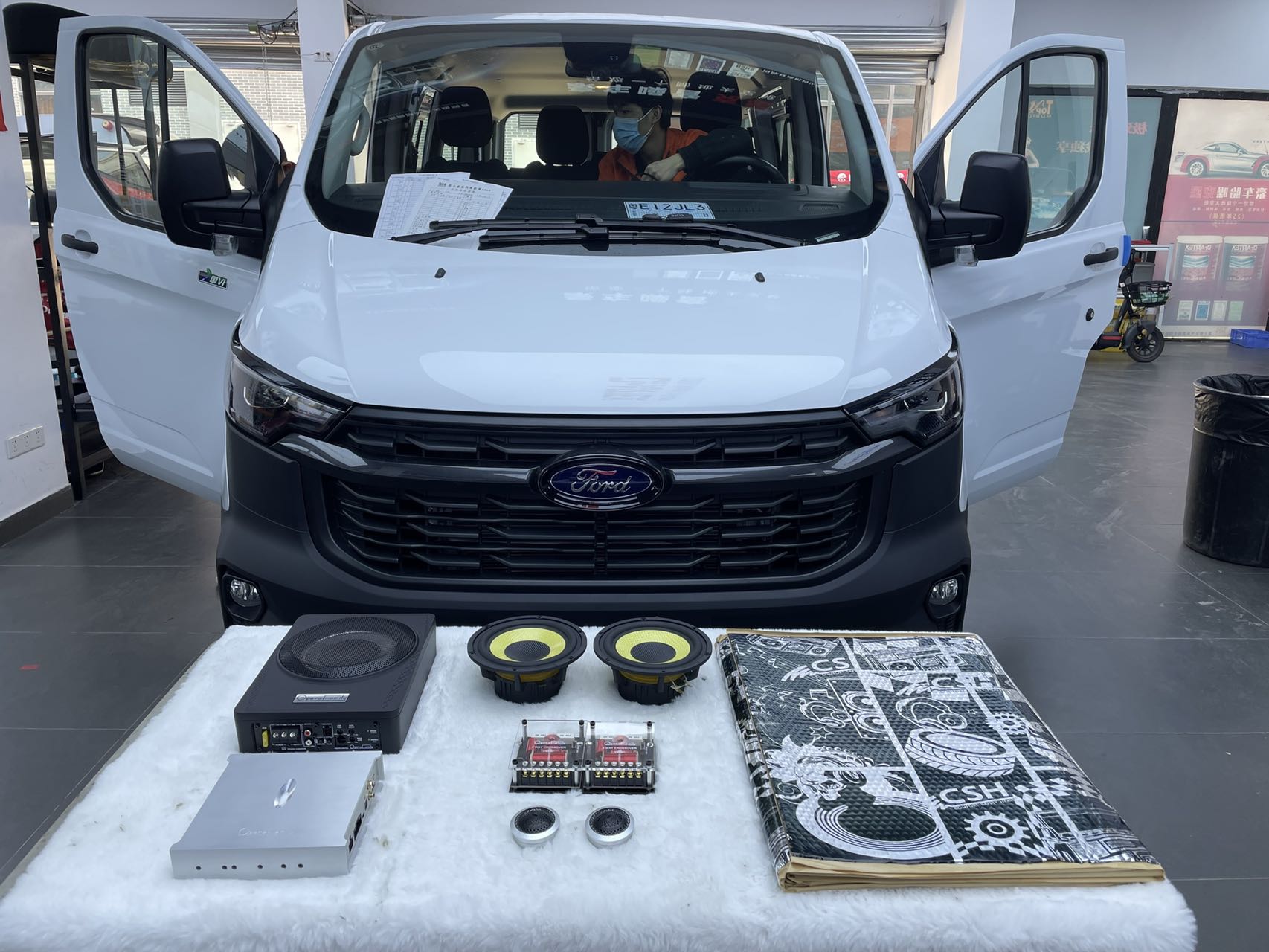 福特全顺音响升级，提升驾驶乐趣