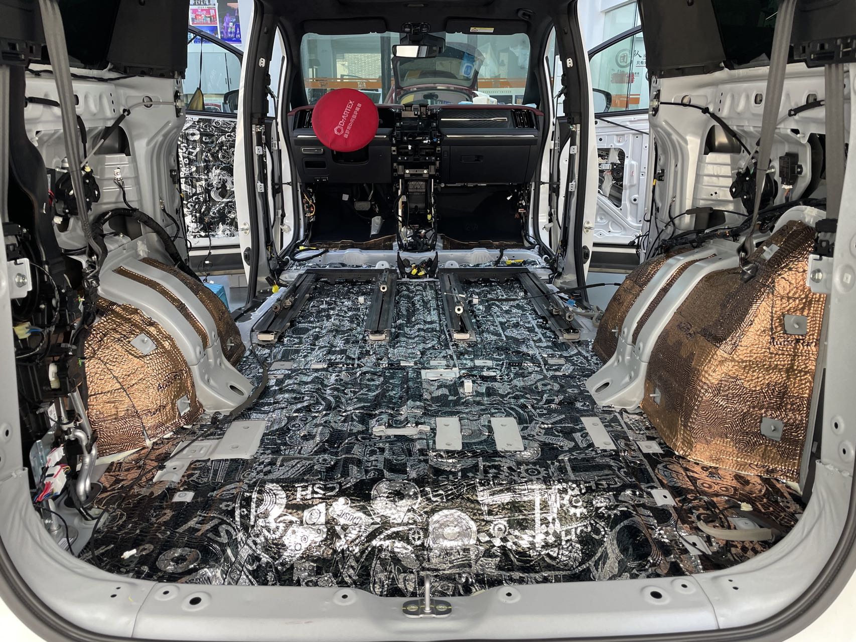 传祺M8隔音升级，开启安静驾驶模式