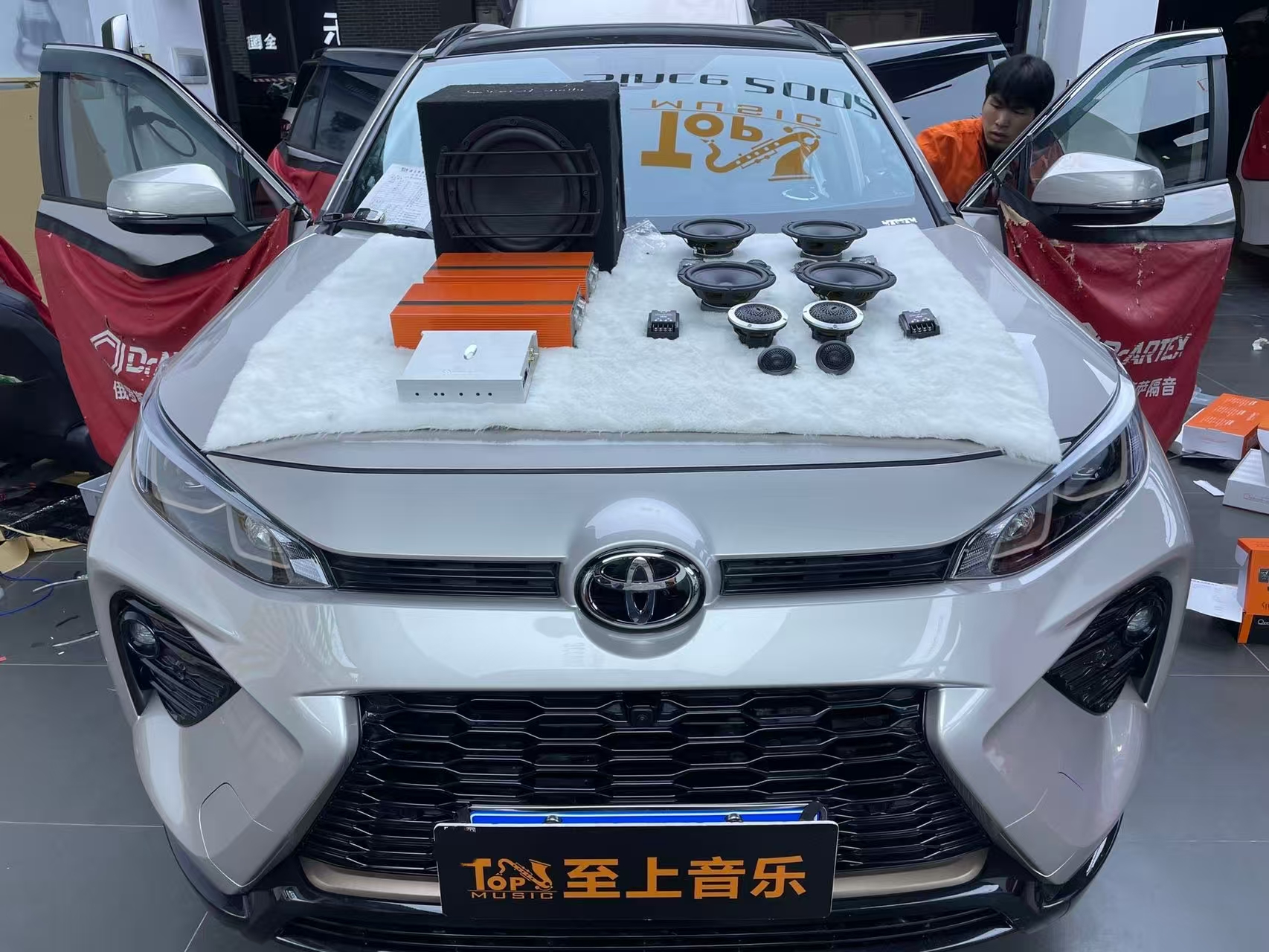 丰田威兰达音响隔音升级，音质升级，乐享人...