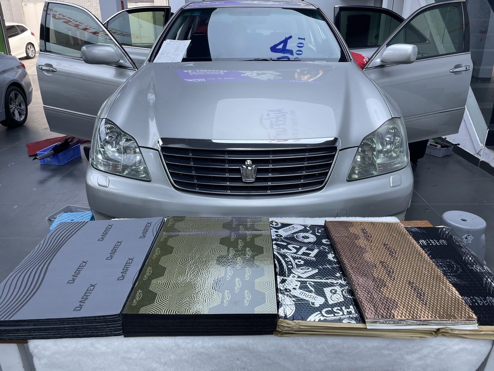 丰田皇冠隔音升级，不让噪音影响您的驾驶体...