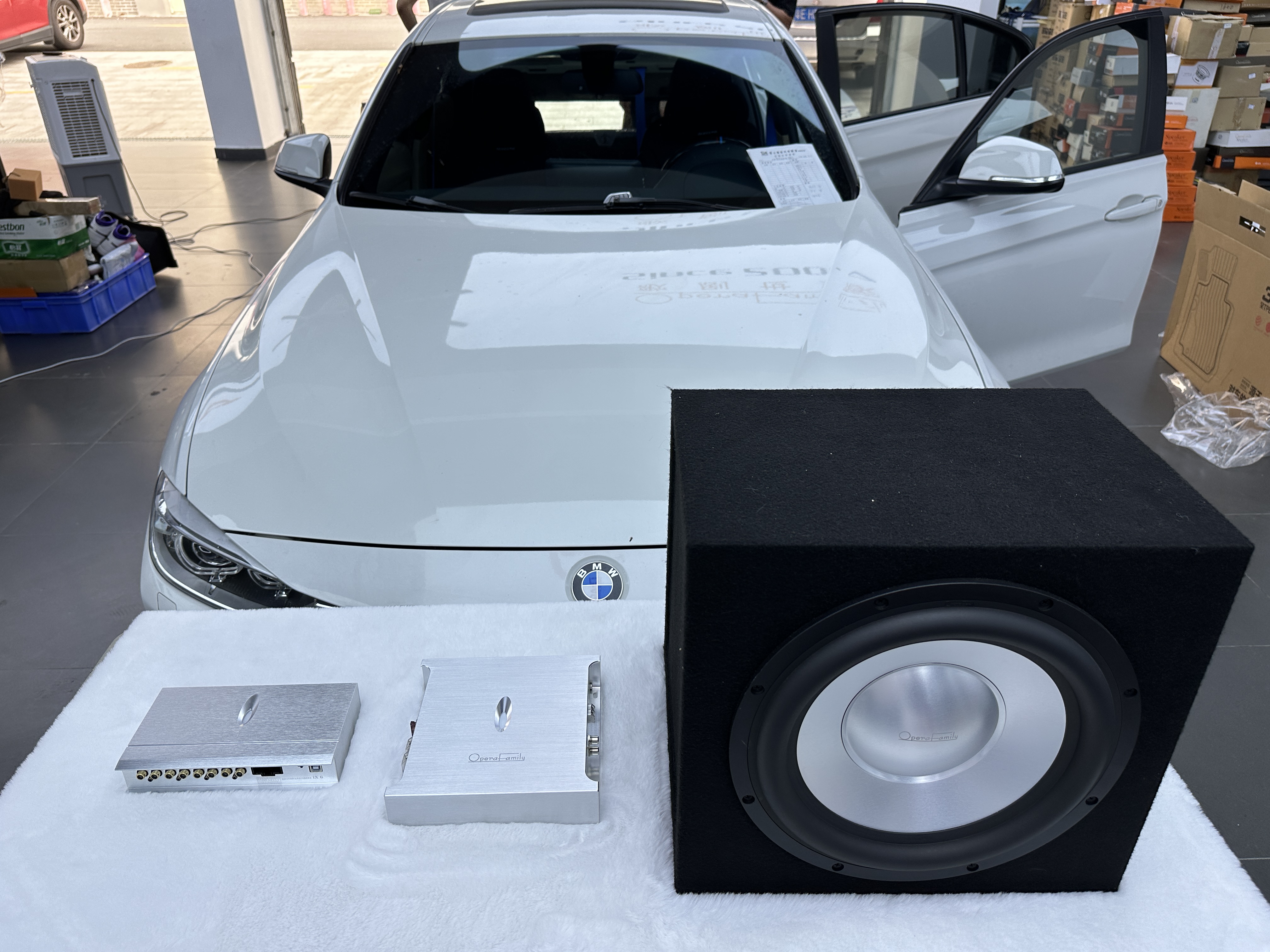 宝马320Li音响升级,聆听更清晰的音乐