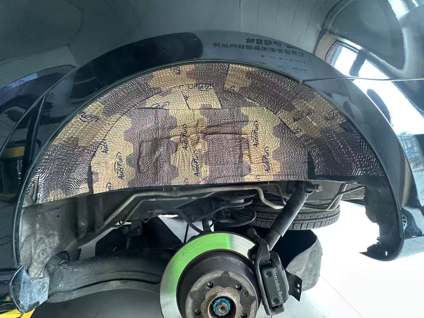 奔驰V260隔音升级，提升车内静谧度