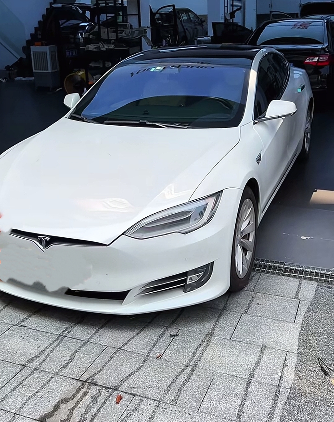 特斯拉model S音响升级，听音乐超有feel！