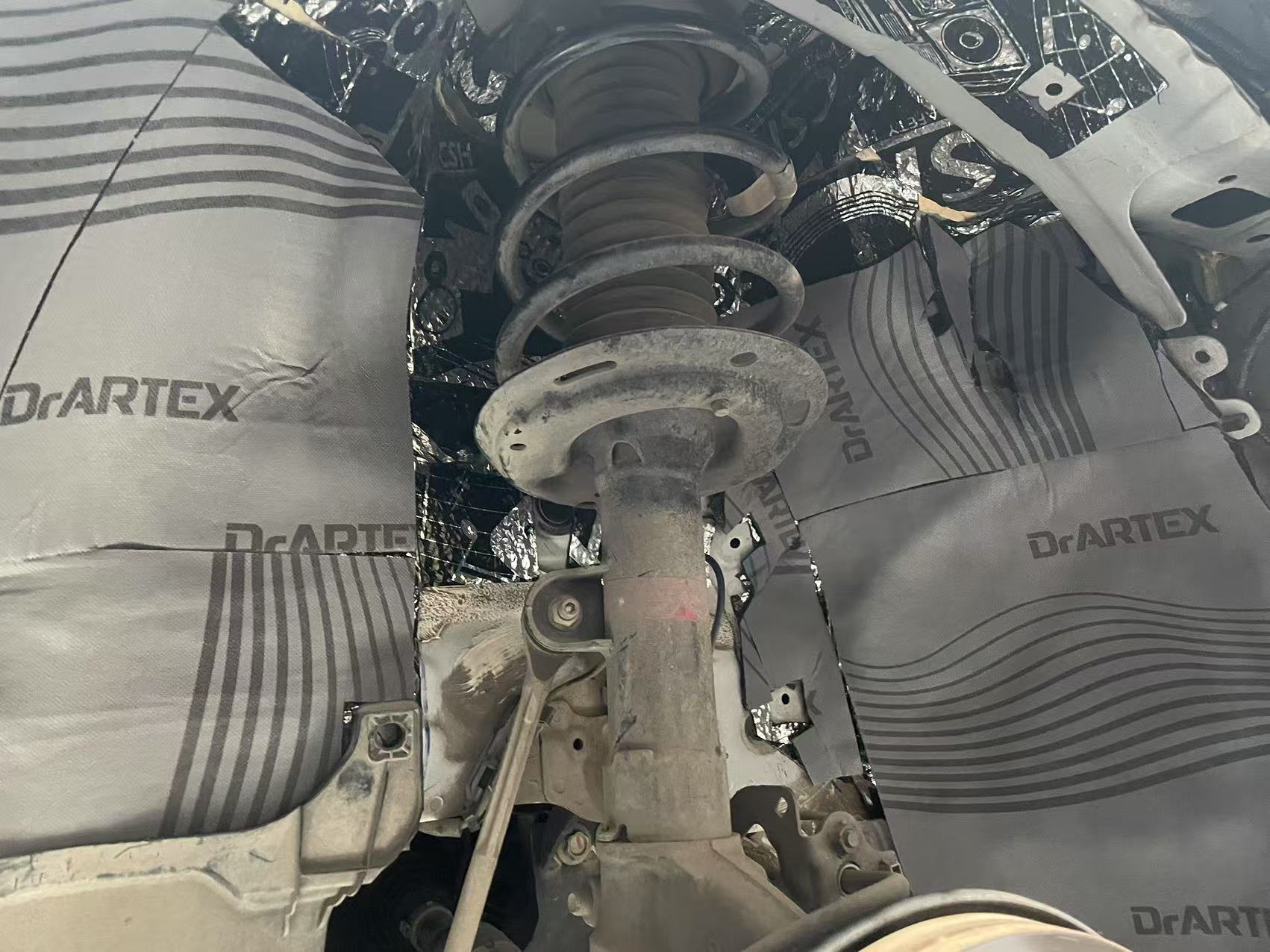 外轮毂 俄罗斯阿德萨超级护甲07隔音棉.jpg