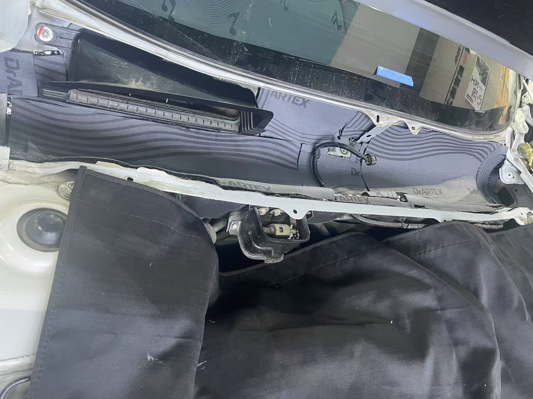 U型槽 阿德萨超级护甲07隔音棉.jpg